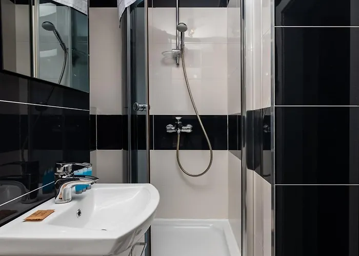 Daire Black & White *